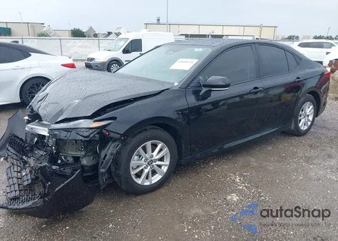 2025 Toyota Camry Le z USA, uszkodzony, nr VIN 4T1DAACK6SU099657